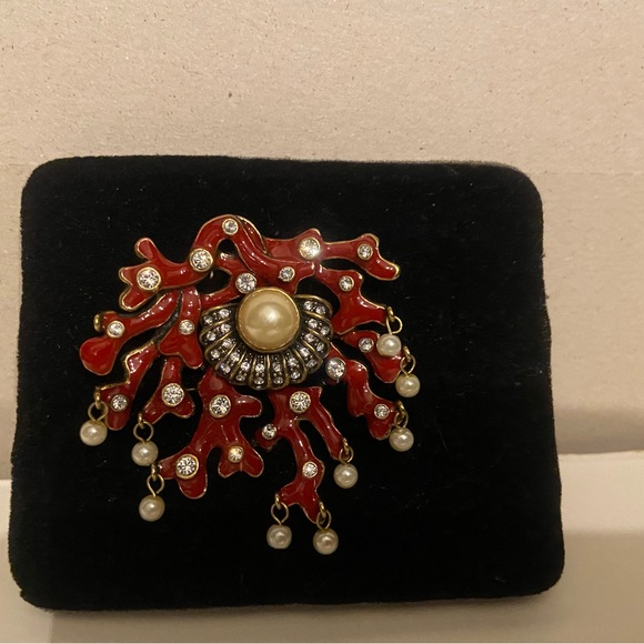 Heidi Daus Coral Brooch - Picture 2 of 2